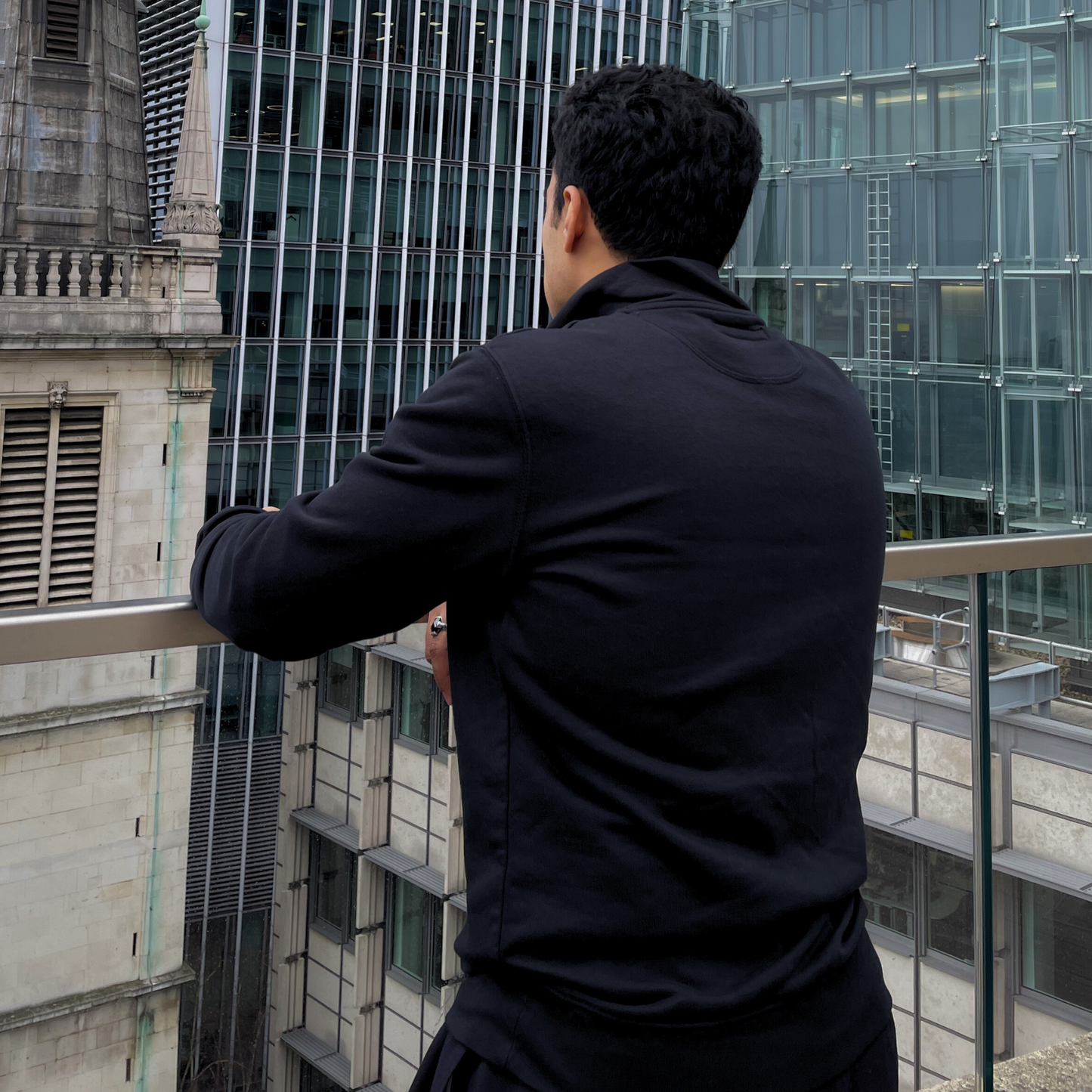 LE PULL VERSAILLES À QUART DE ZIP 
